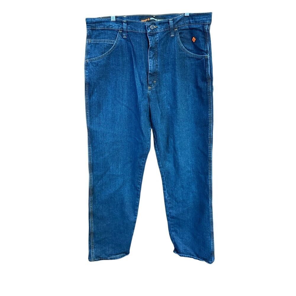 Wrangler Regular Fit Men’s Flame resistant Jeans Lightweight Sz 38/32 NWT